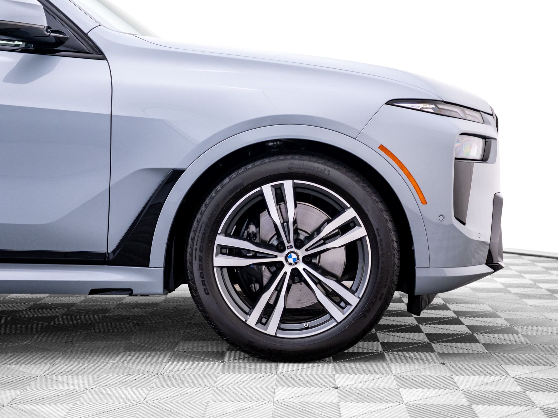 Certified Used 2026 Brooklyn Grey Metallic BMW xDrive40i image 40