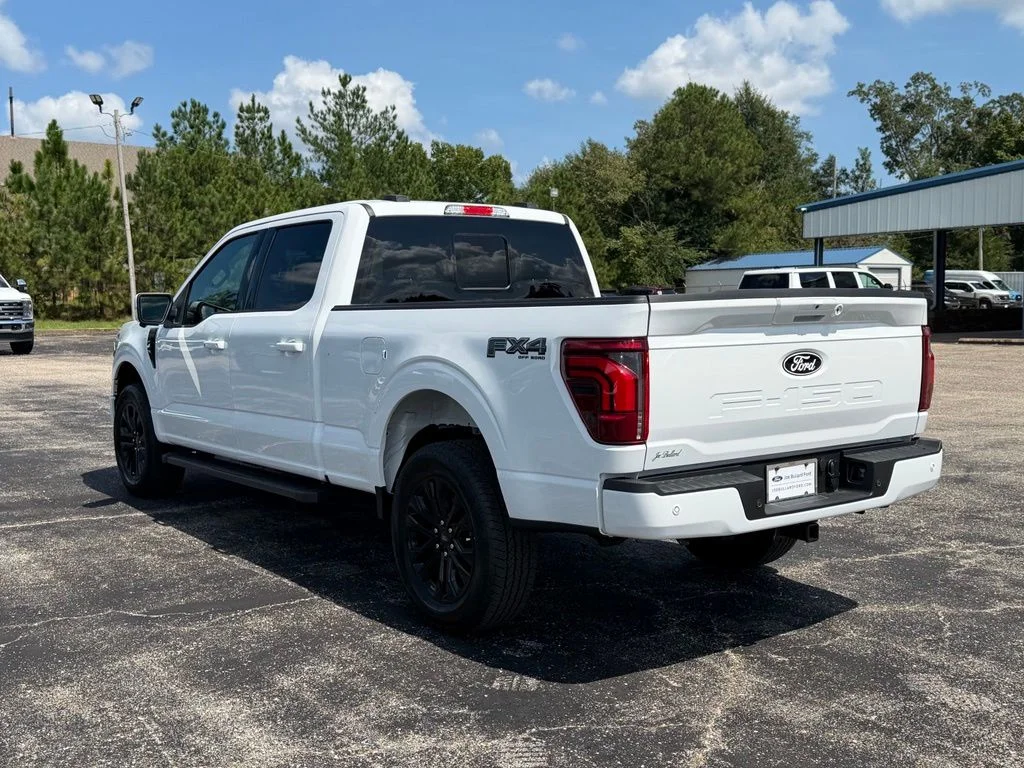 New 2026 Oxford White Ford Lariat® image 22