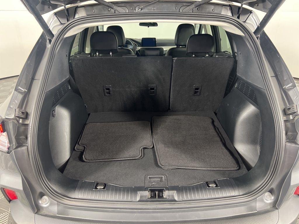 Used 2022 Gray Metallic Ford SEL image 5