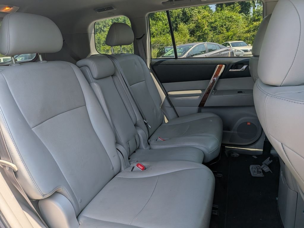 Used 2012 Gray Toyota Limited image 25