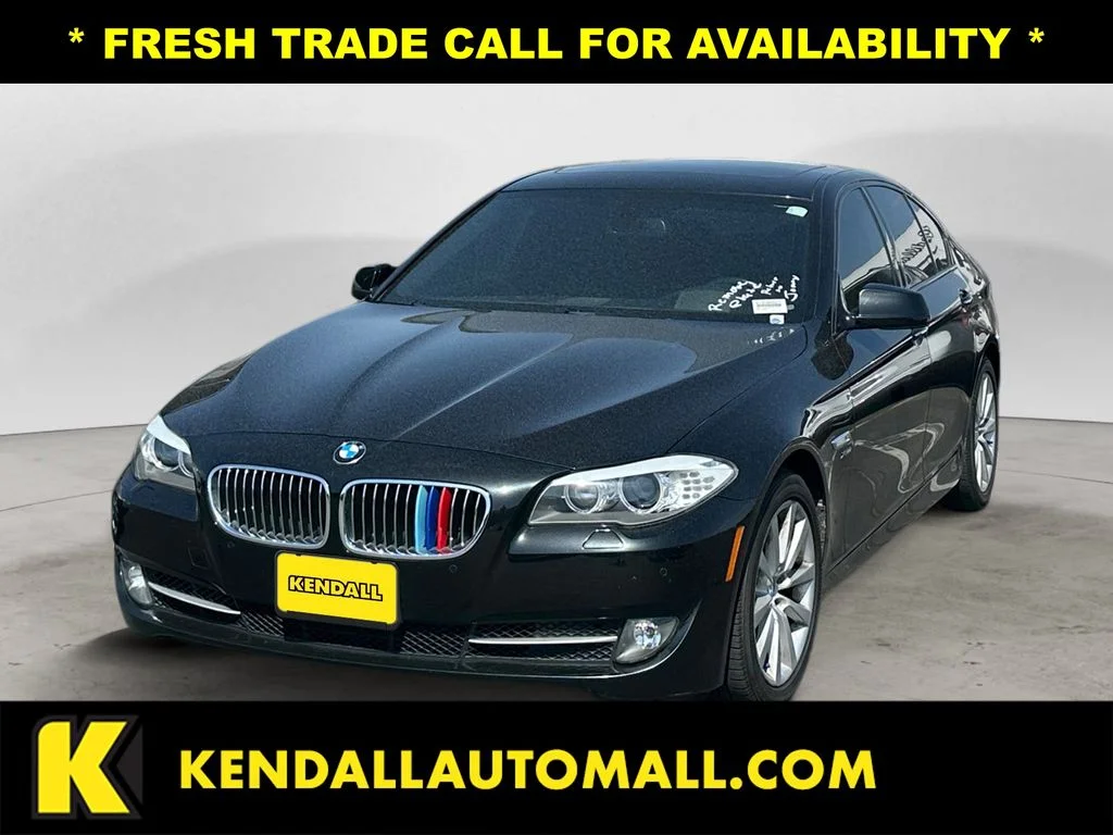 2012 BMW 5 Series 528i xDrive Sedan's photo