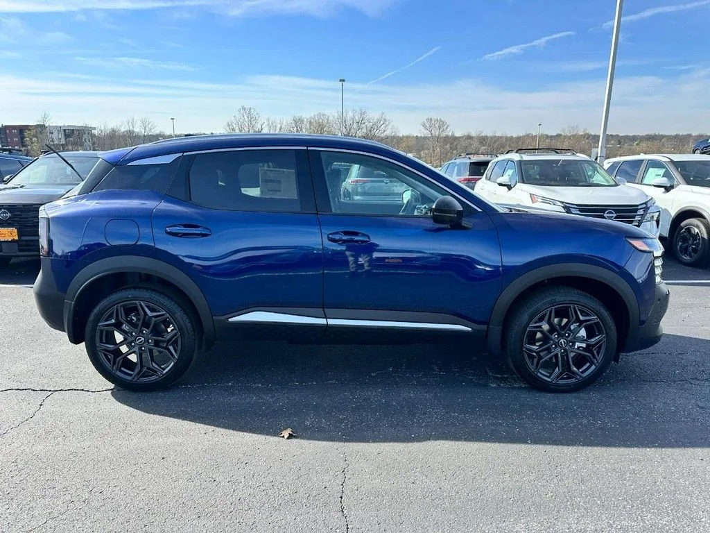 New 2026 Deep Blue Pearl Nissan SR image 2