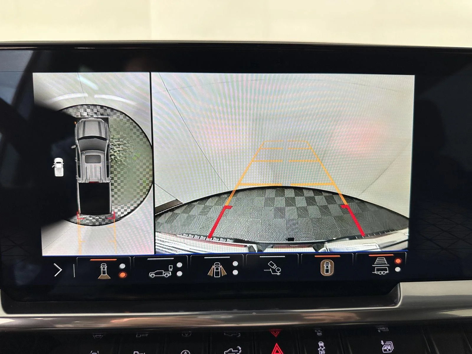 Used 2024 Titanium Rush Metallic GMC SLT image 7