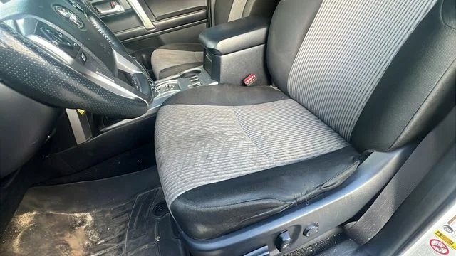 Used 2017 White Toyota SR5 image 18
