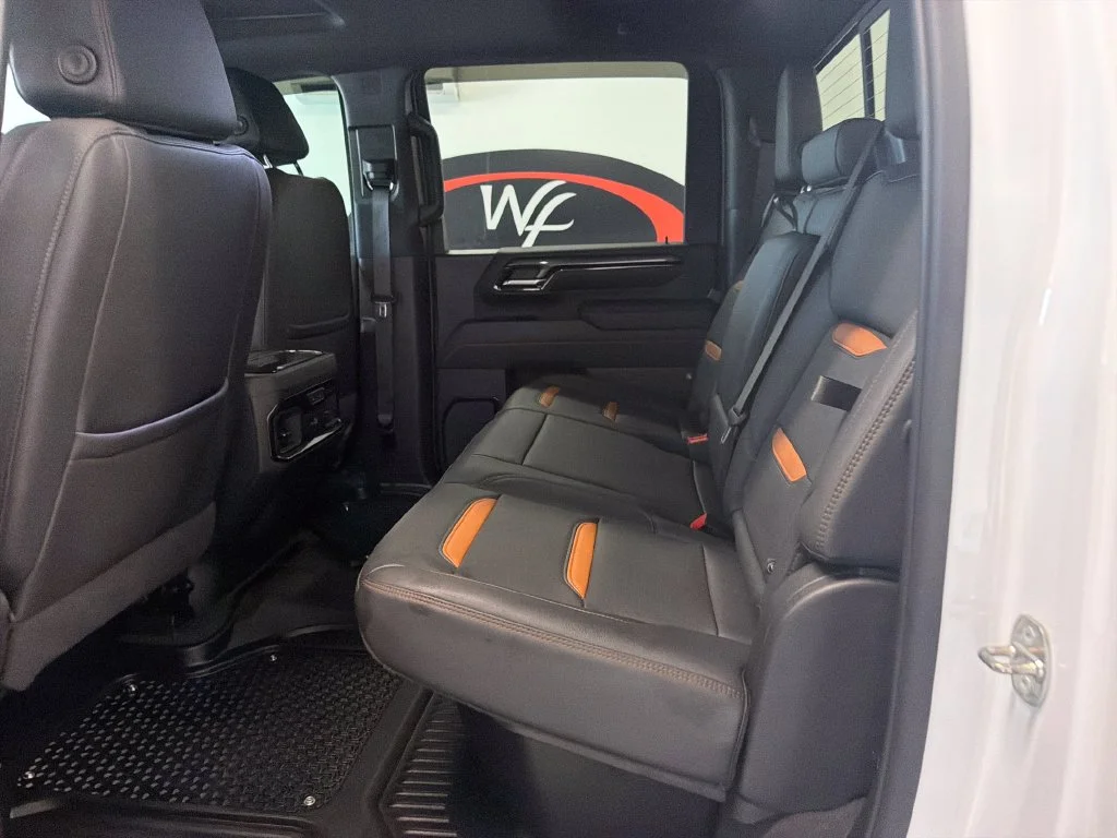Used 2024 White GMC AT4 image 13