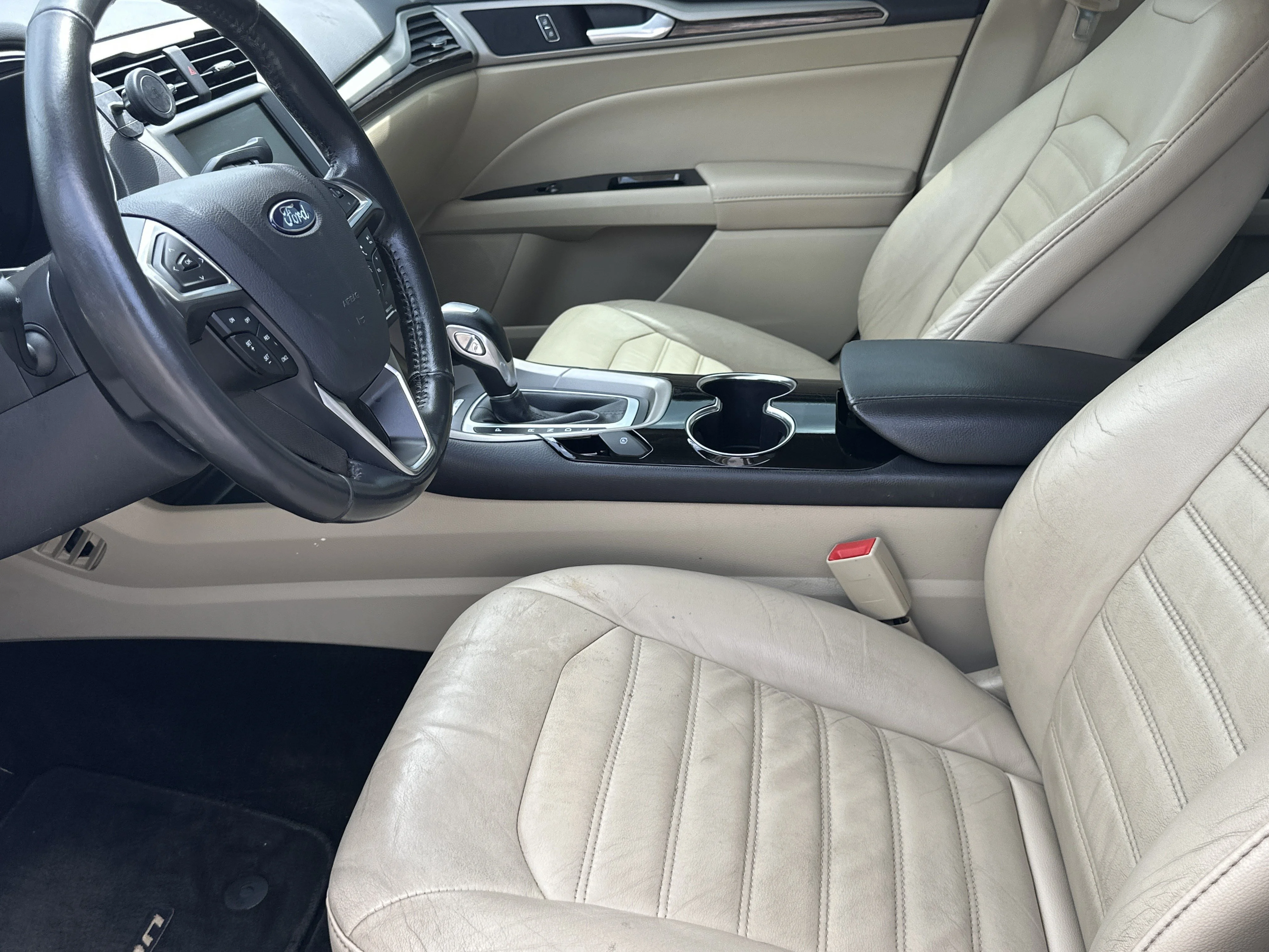 Used 2014 WHITE Ford SE image 9