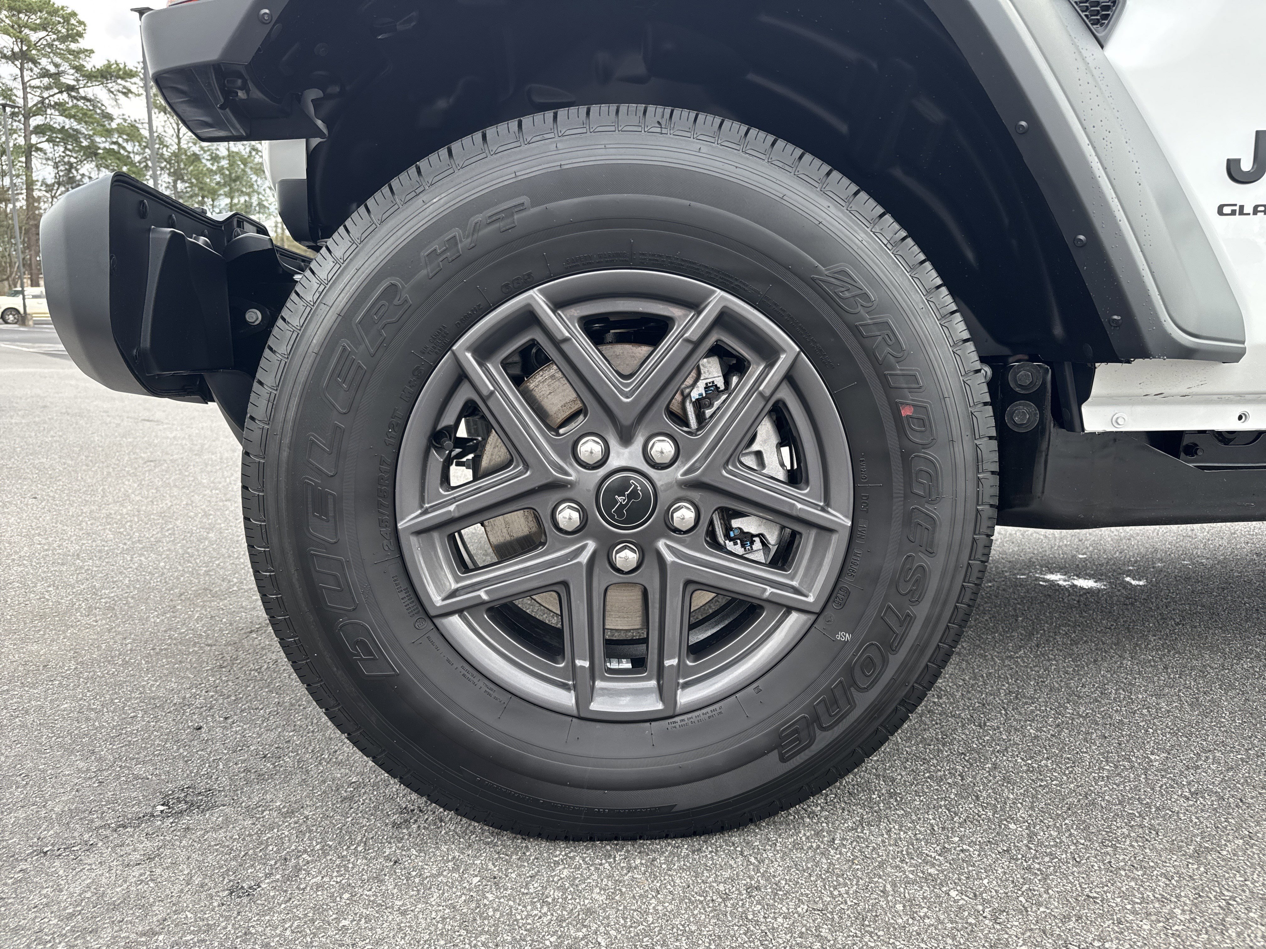 New 2026 Bright White Clear-Coat Exterior Paint Jeep Sport image 13