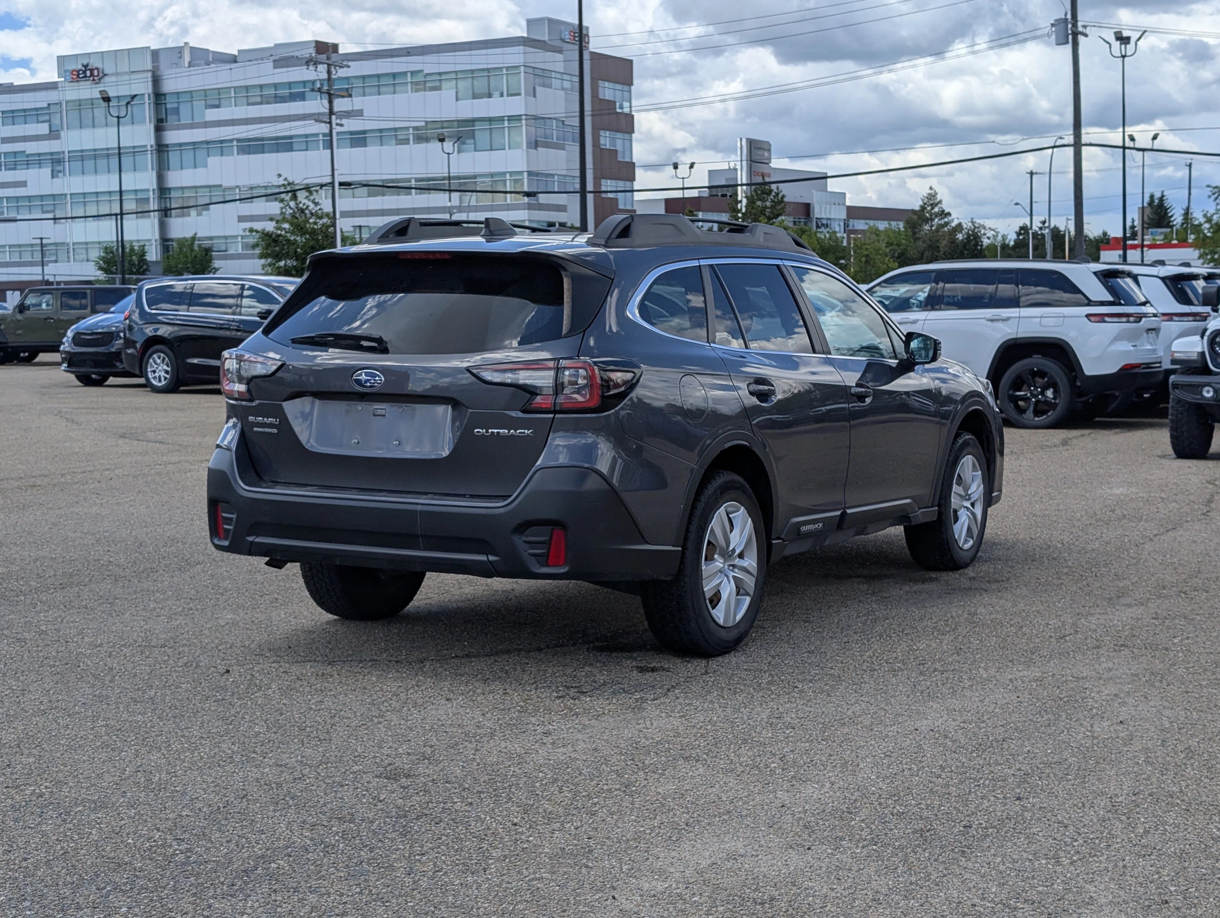 Used 2022 Crystal White Pearl Subaru Convenience image 7