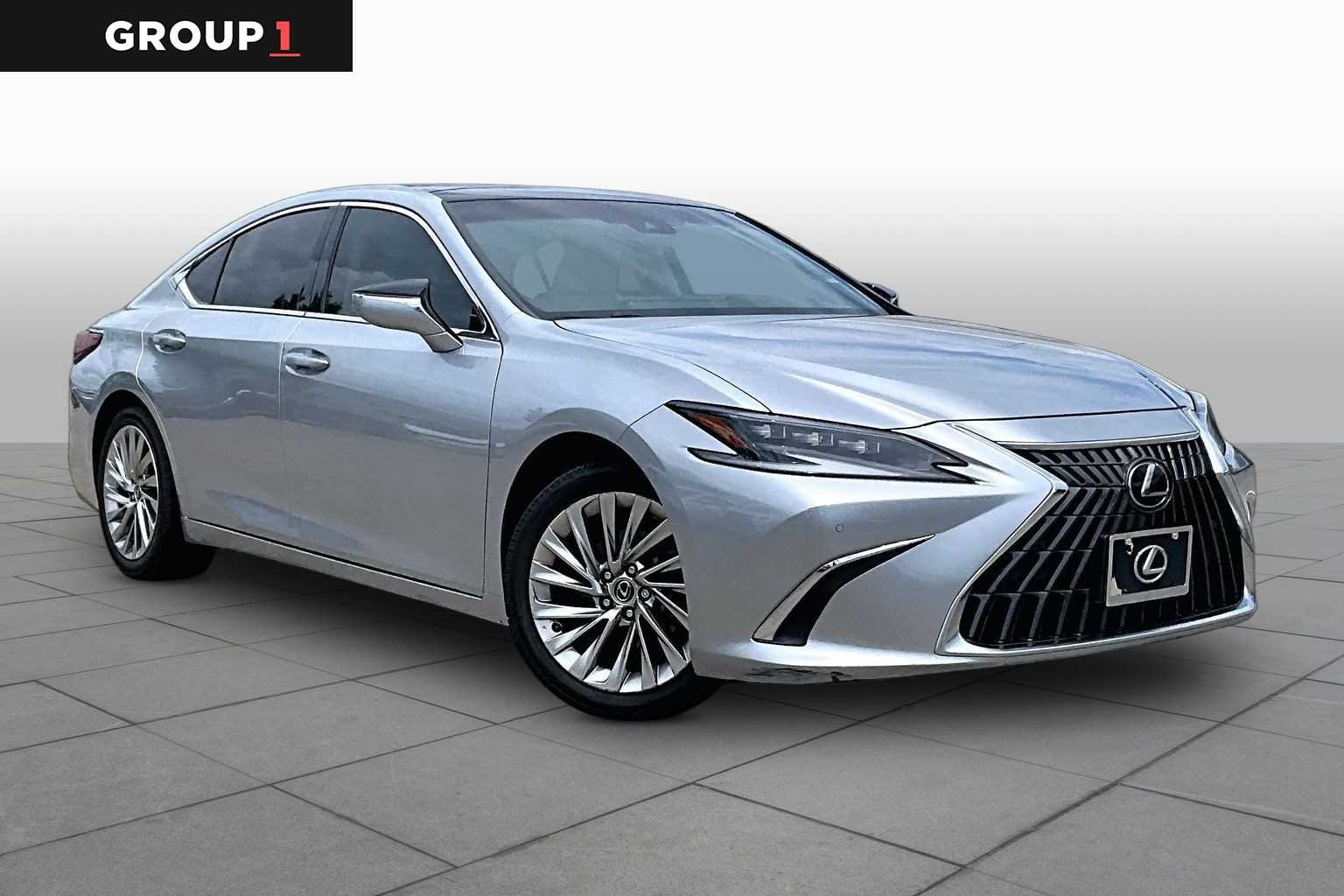 Used 2022 Iridium Lexus Luxury image 3