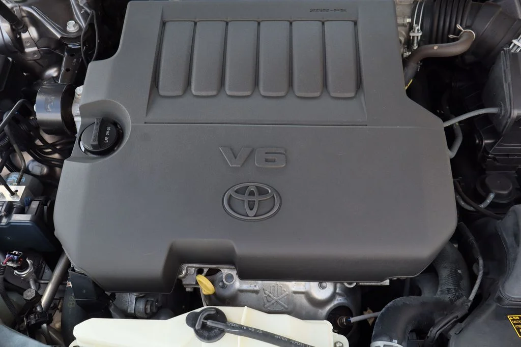 Used 2016 Gray Toyota XSE V6 image 29