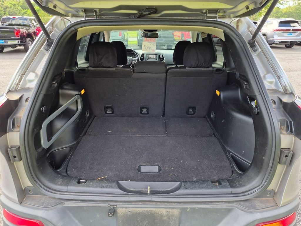 Used 2017 Silver Jeep Sport image 20