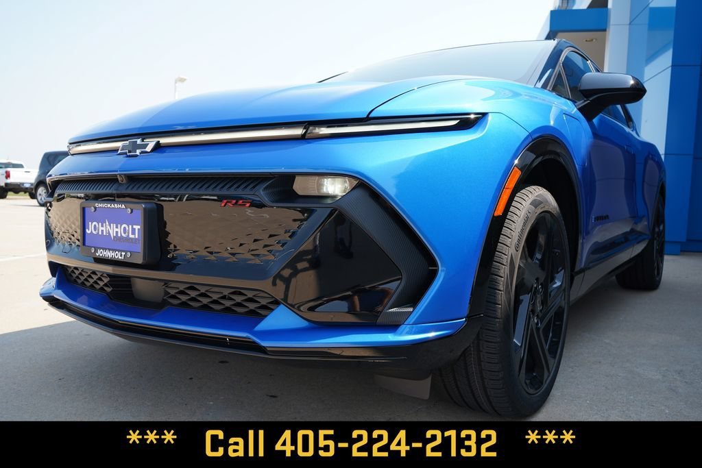 2025 Chevrolet Equinox EV RS - Photo 4