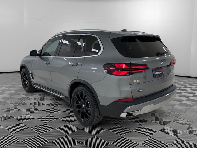 Used 2025 Gray BMW xDrive50e image 3