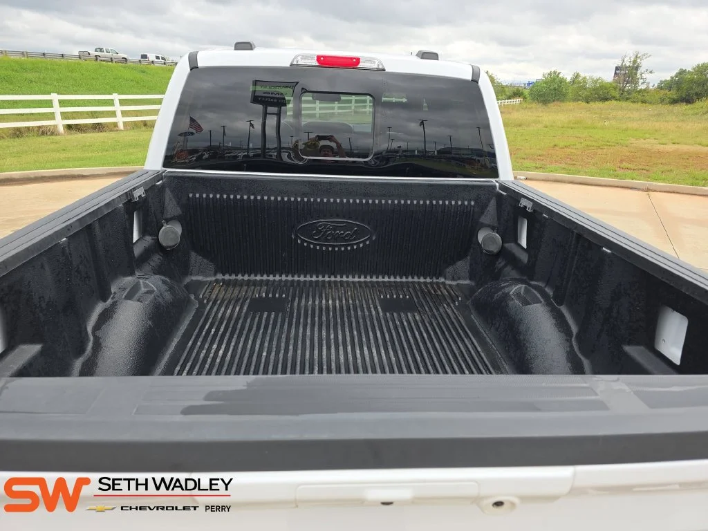 Used 2021 White Ford XLT image 13