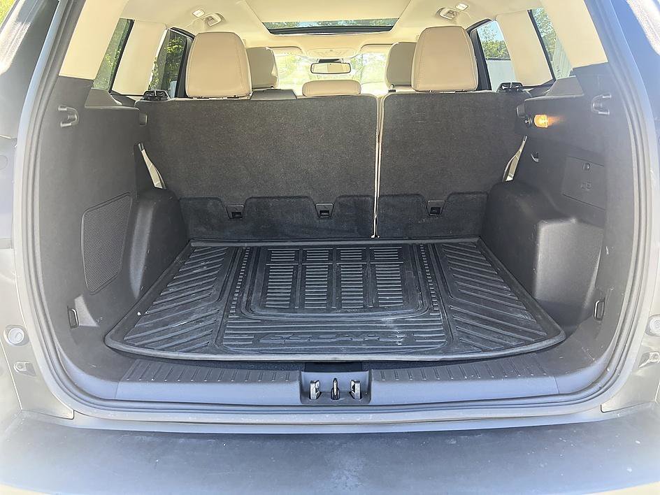 Used 2019 Magnetic Ford Titanium image 24