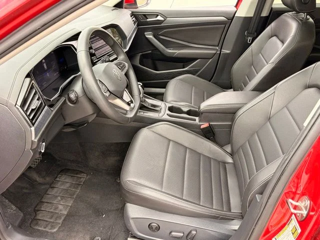 Certified Used 2022 Red Volkswagen 1.5T SE image 10