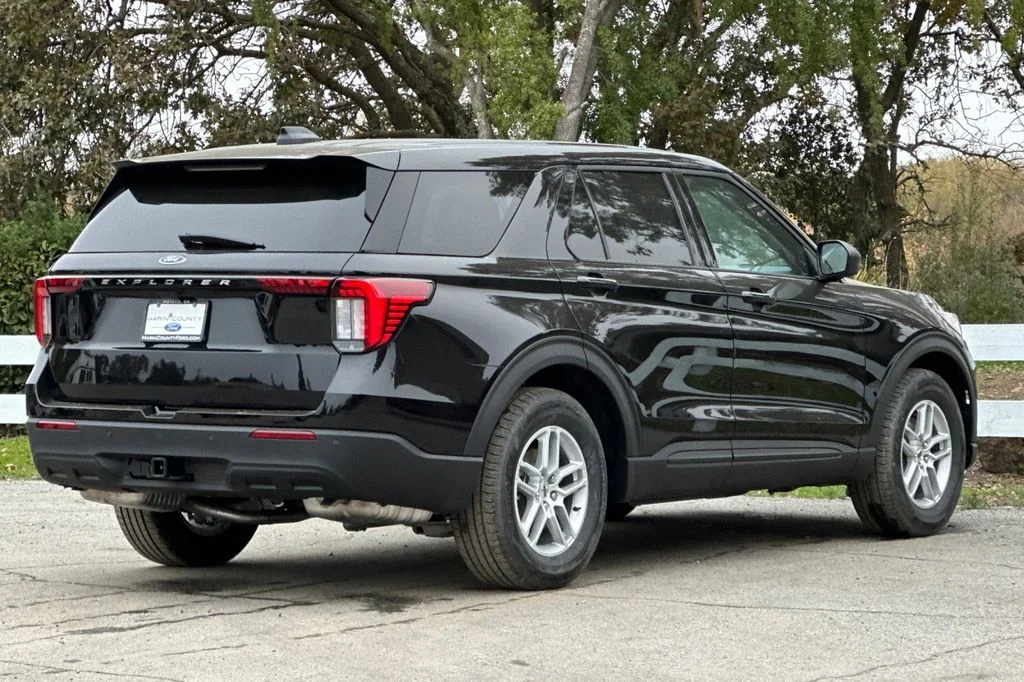 New 2026 Black Metallic Ford Active 100A image 4