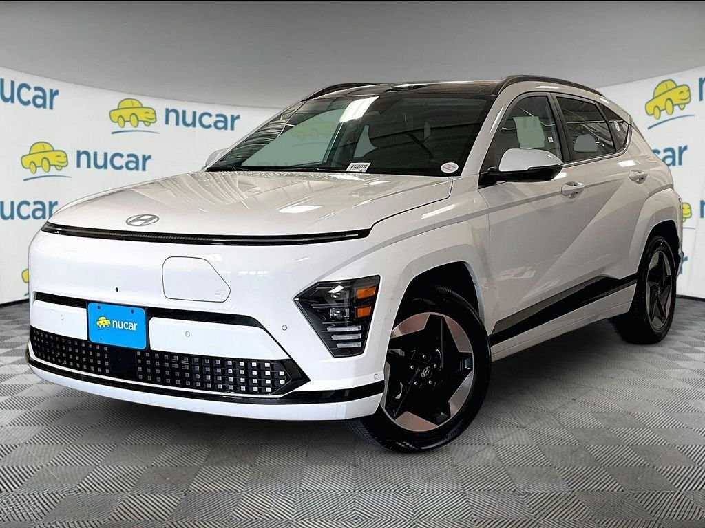 Used 2024 White Hyundai Limited image 3