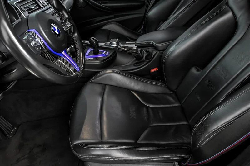 Used 2018  BMW  image 17