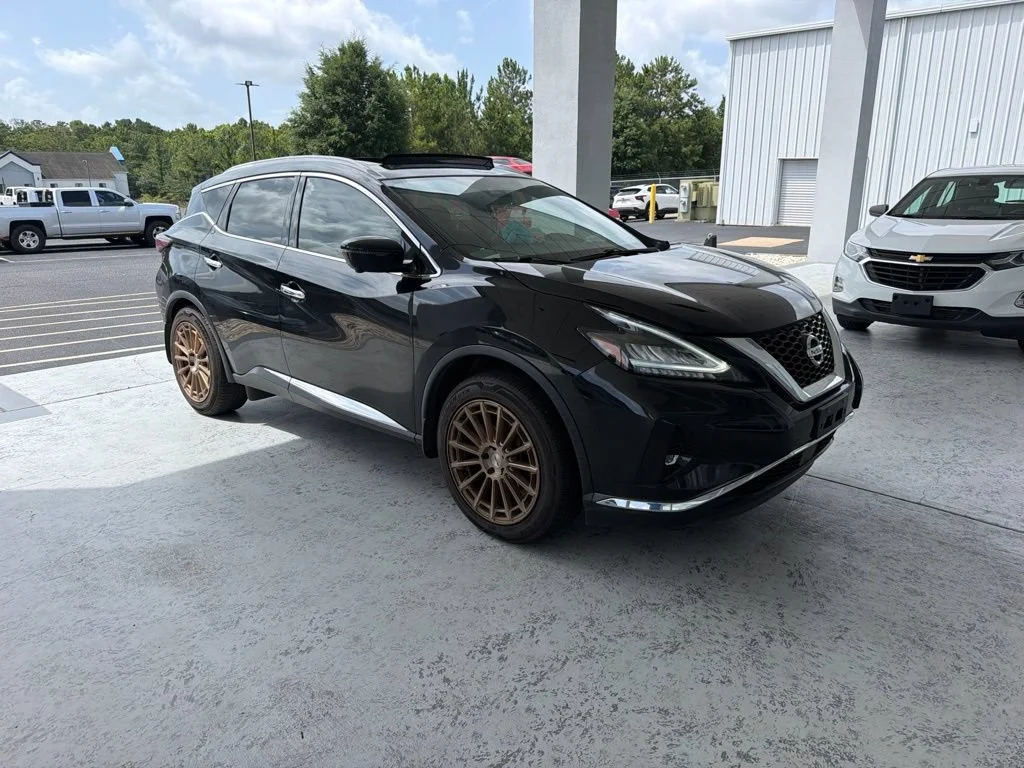 Used 2019 Magnetic Black Pearl Nissan SL image 2