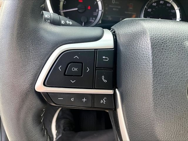 Used 2023 Beige Toyota XLE image 24