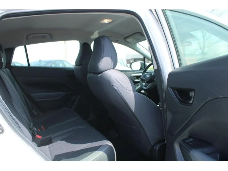 Used 2024  Subaru  image 12