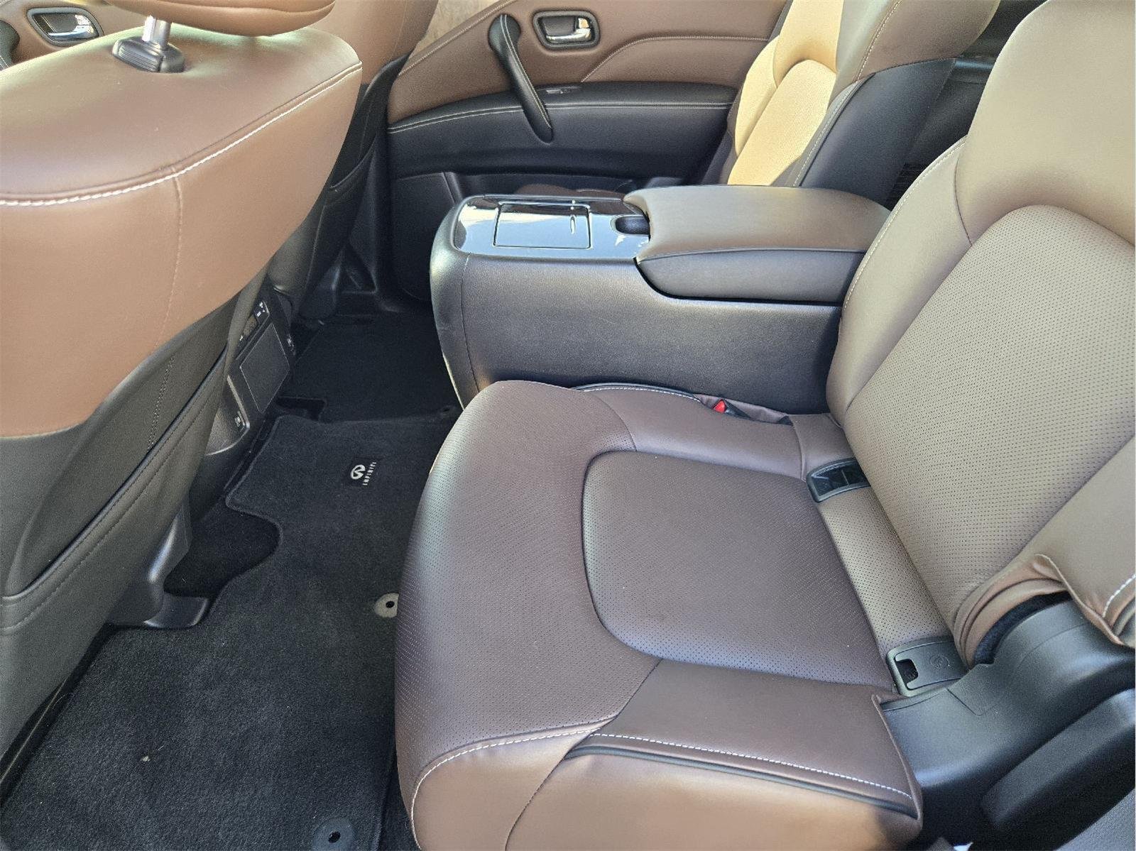 Used 2023 Liquid Platinum INFINITI PREMIUM SELECT image 28