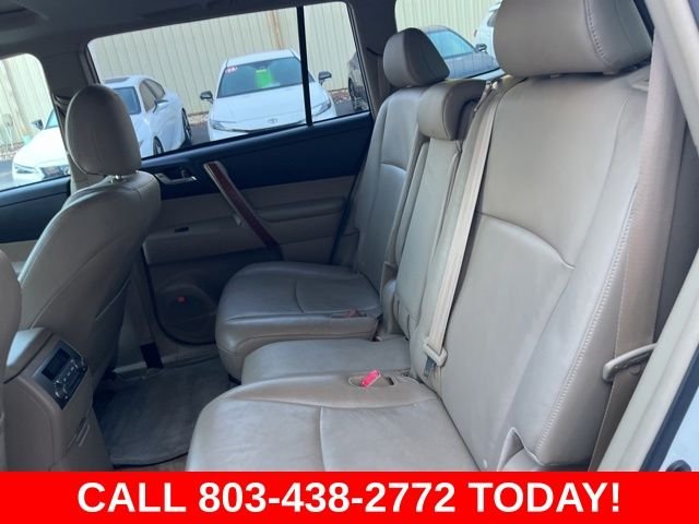 Used 2010 White Toyota Limited image 13
