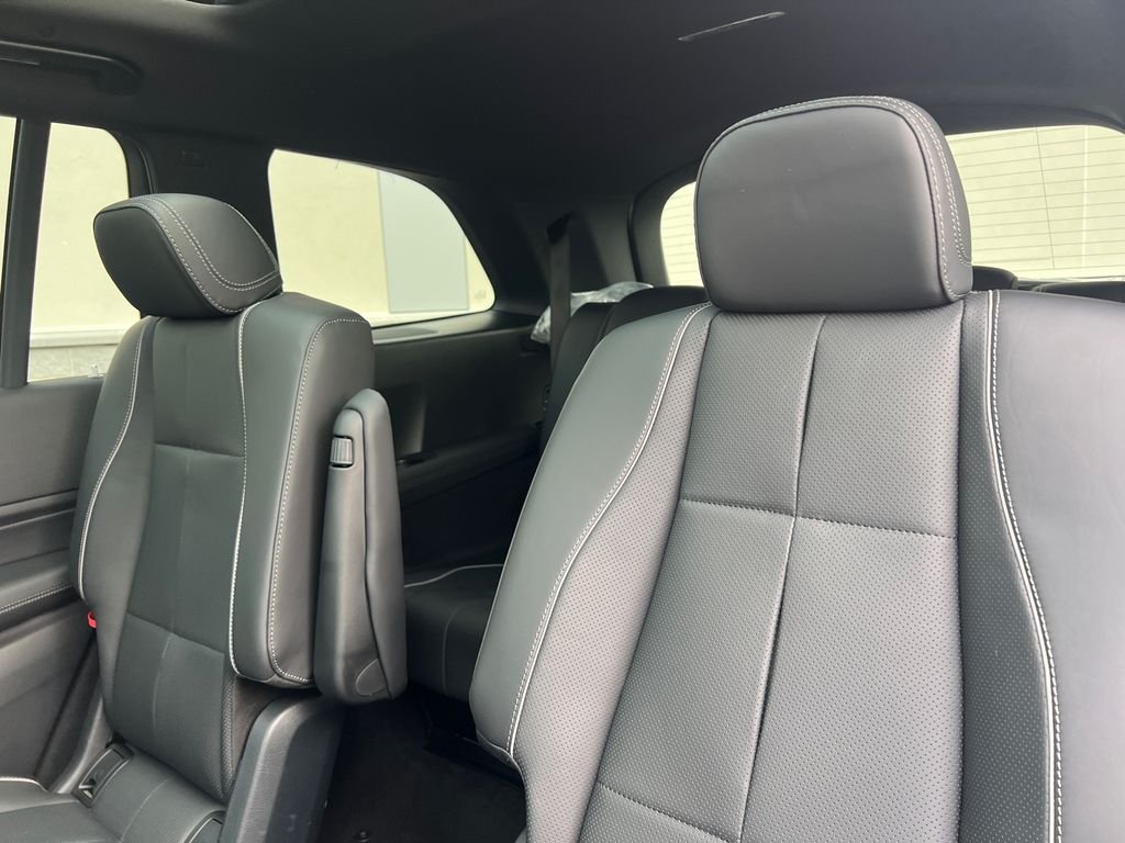 New 2026 MANUFAKTUR Moonlight White Metallic Mercedes-Benz GLS 450 image 27