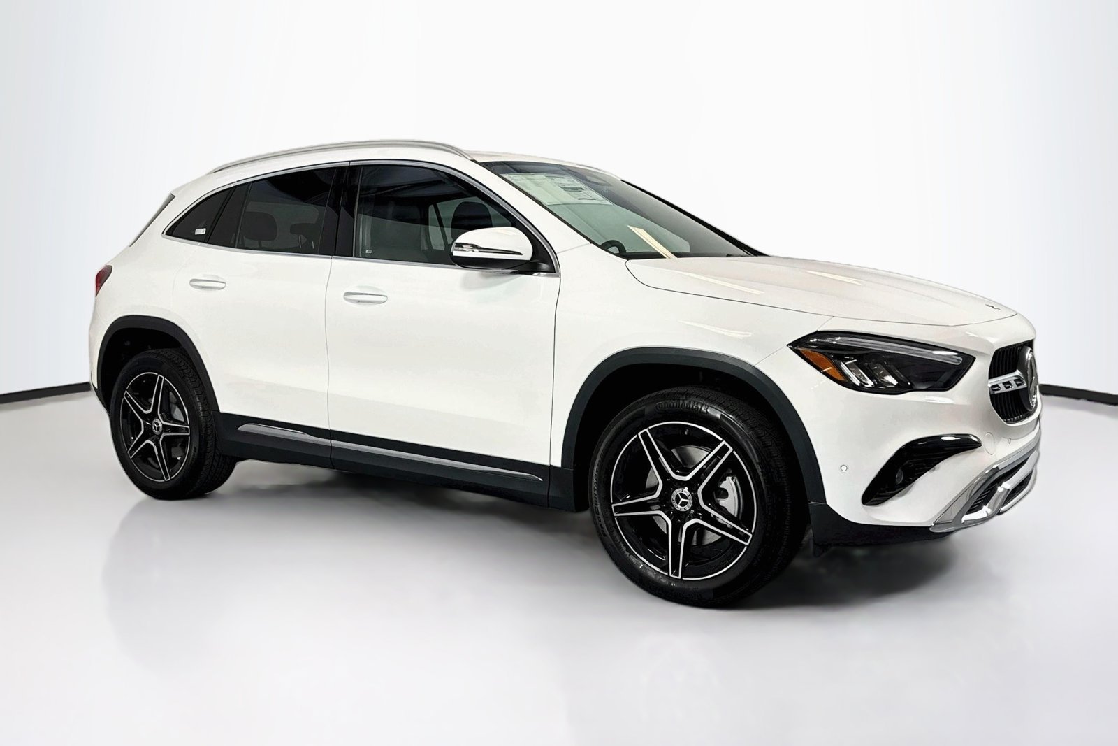 New 2026 Polar White Mercedes-Benz GLA 250 image 3