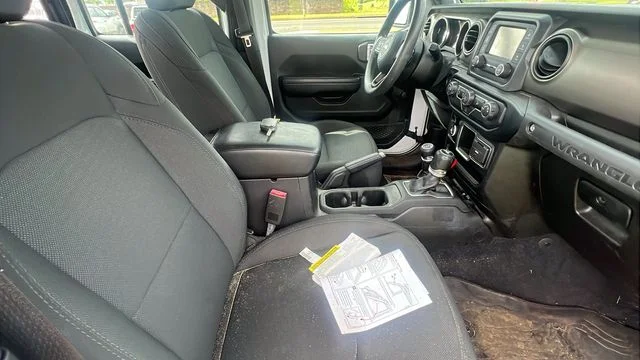 Used 2019 White Jeep Unlimited Sport image 12