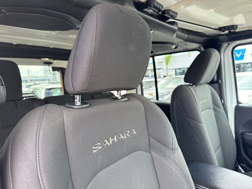 Certified Used 2023 White/off-white Jeep Sahara image 14