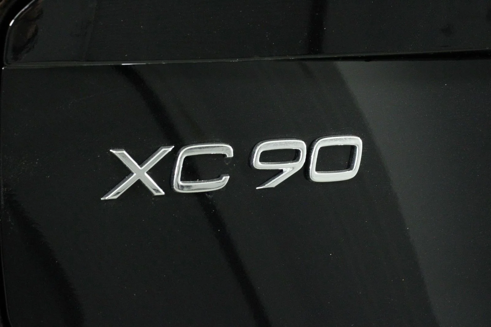 New 2026 Black Volvo T8 Plus image 16