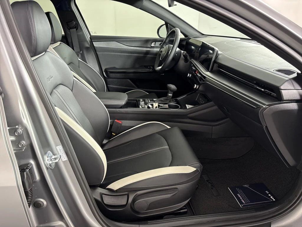 New 2026 Steel Matte Gray Kia GT-Line FWD image 40