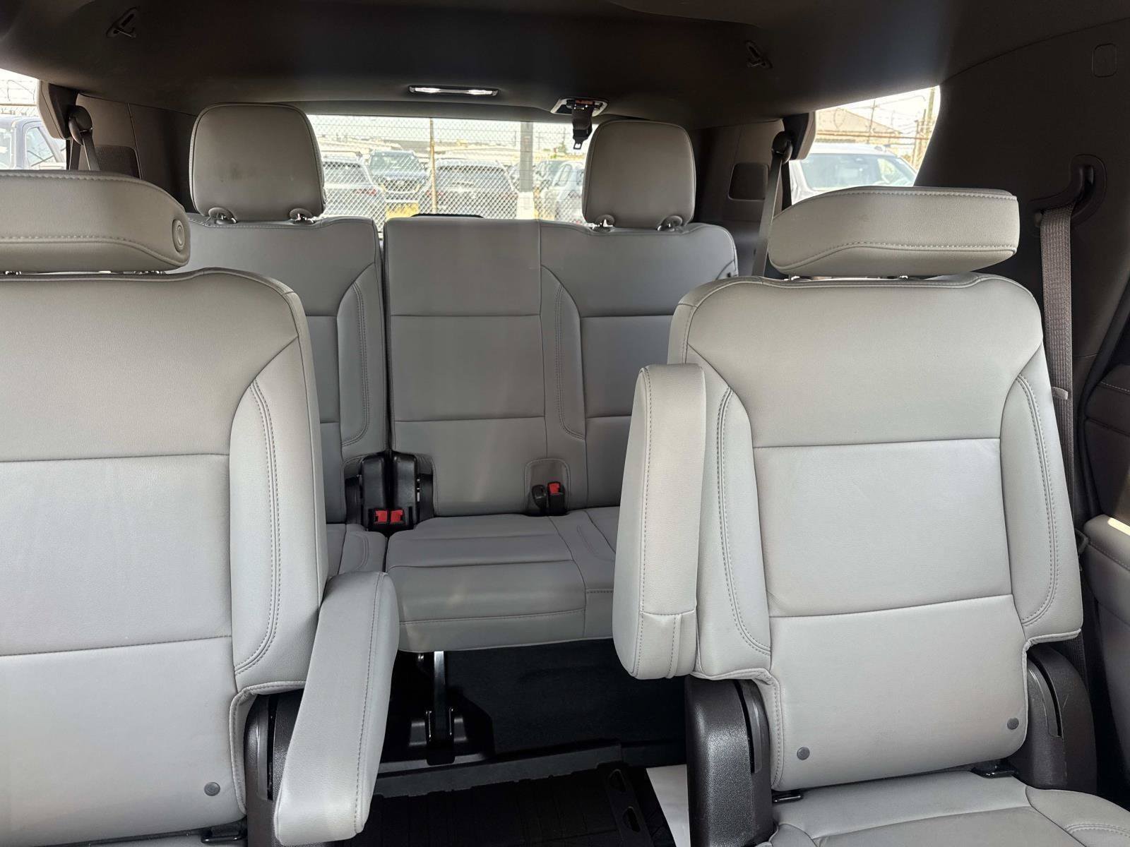 Used 2022 White Chevrolet Z71 image 35