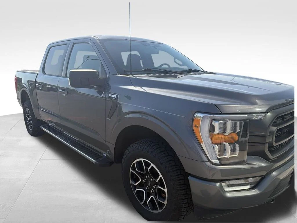 Used 2023 Gray Ford XLT image 14