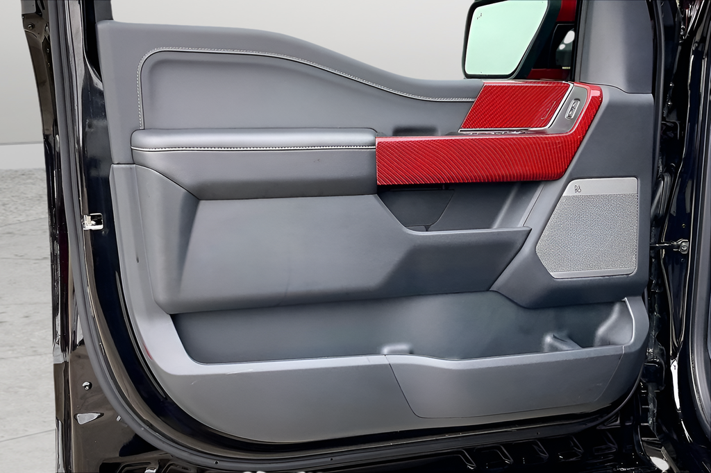 2025 Ford F-150 XLT - Photo 12
