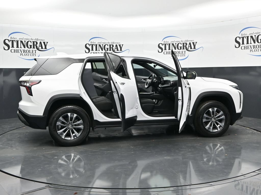 2025 Chevrolet Equinox LT - Photo 36