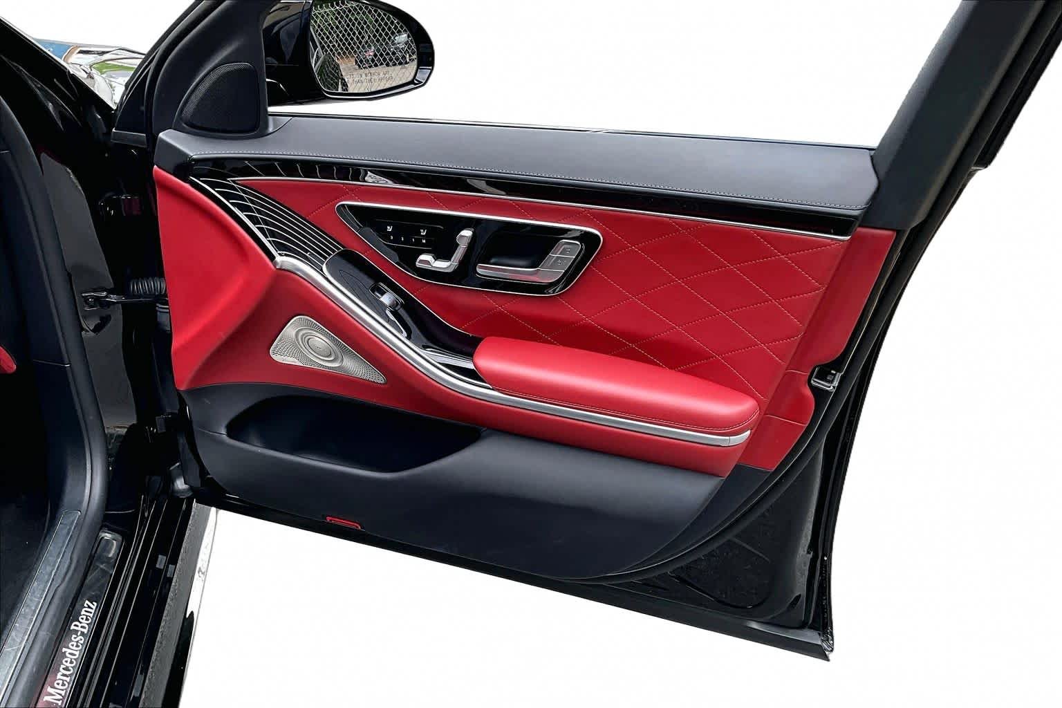 Used 2023 Obsidian Black Mercedes-Benz S 580 image 23