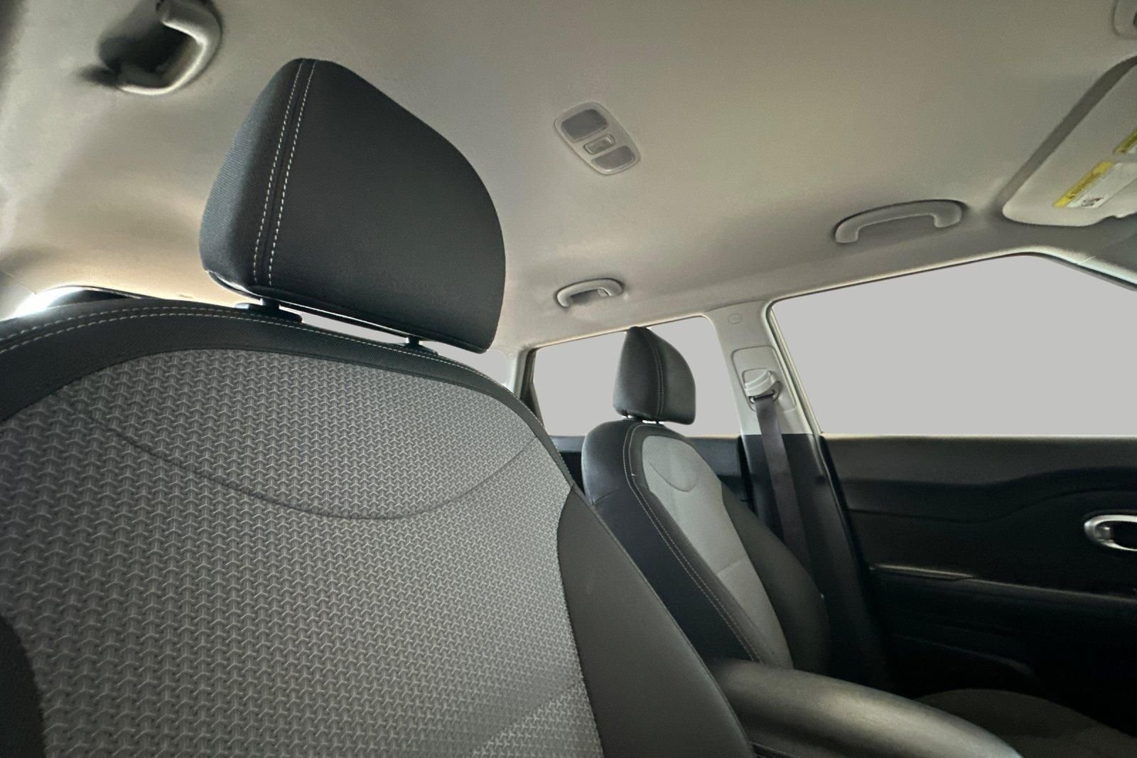 Used 2019 Gray Kia Plus image 18