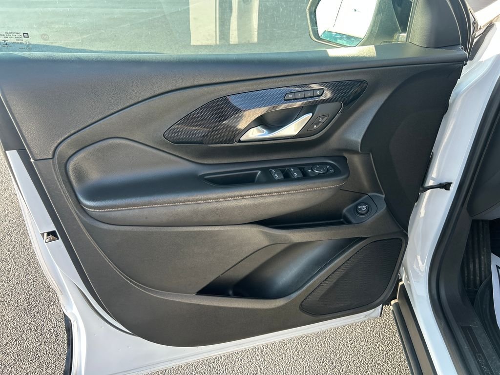 Certified Used 2022 White GMC AT4 image 12