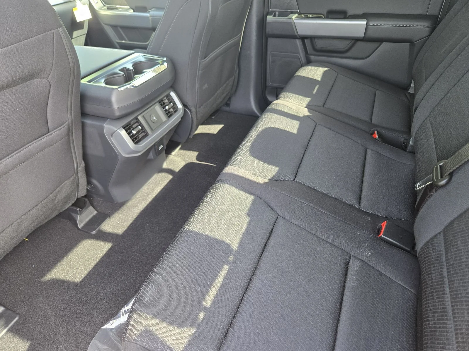 New 2026 Carbonized Gray Metallic Ford XLT image 18