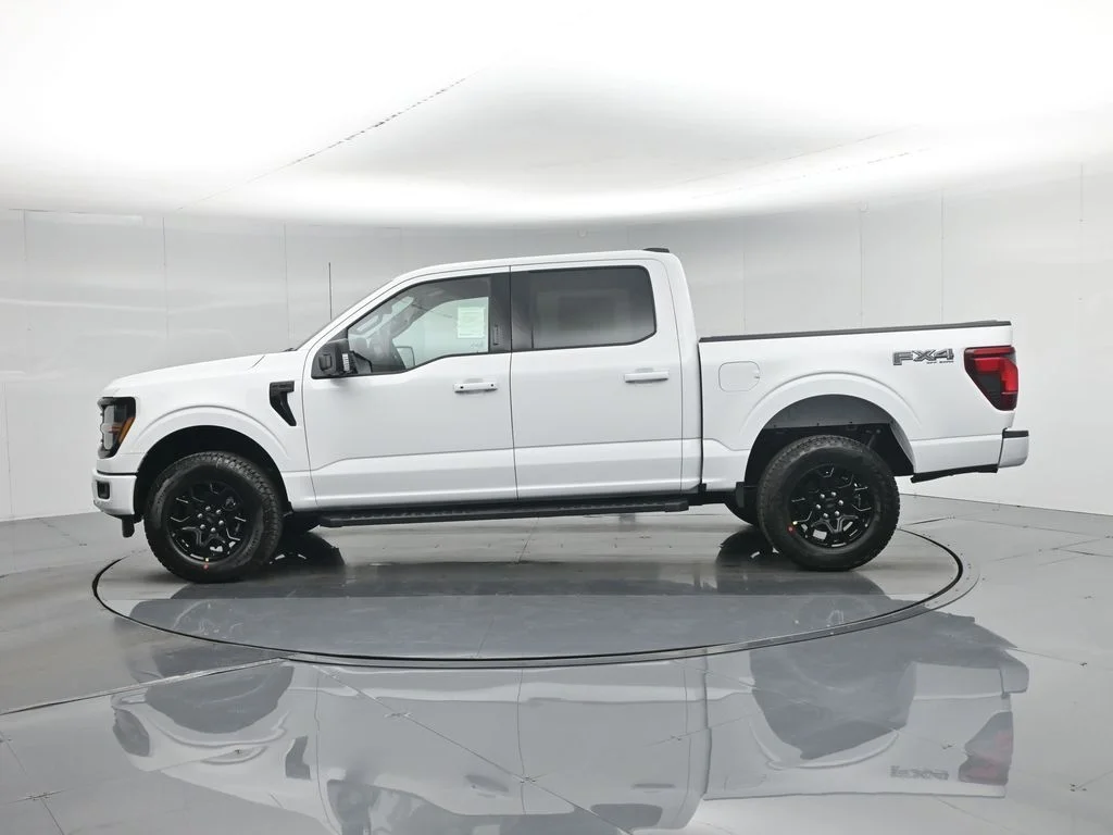 New 2026 Oxford White Ford XLT image 28