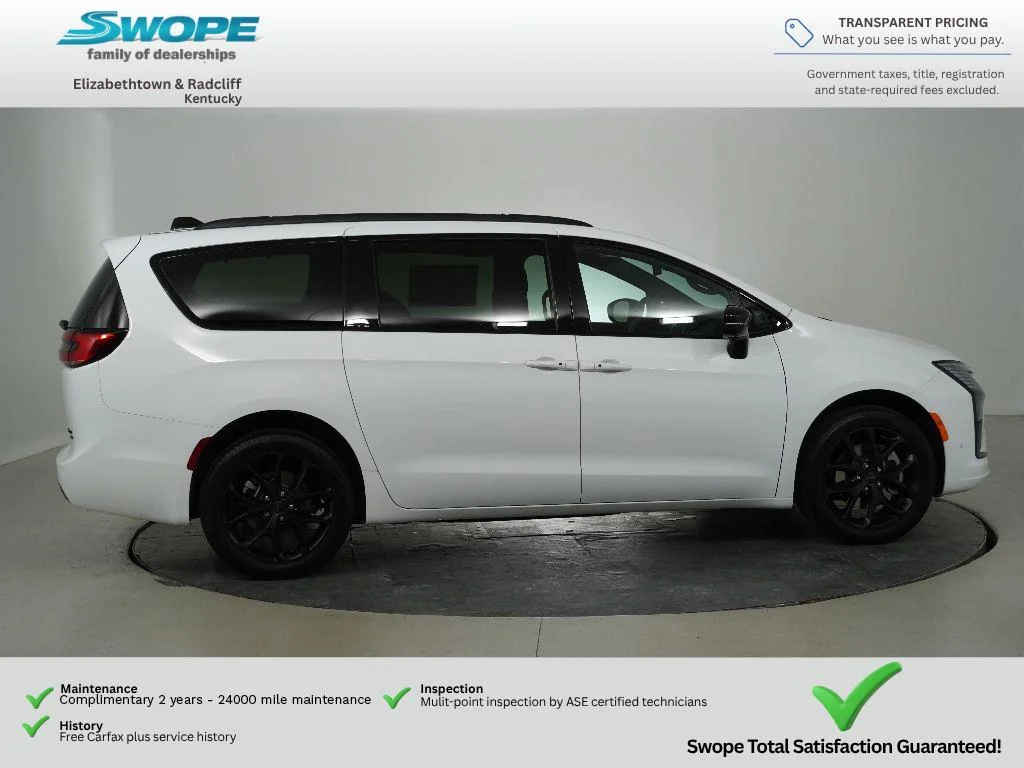 New 2027 Bright White Clear-Coat Exterior Paint Chrysler Limited image 14