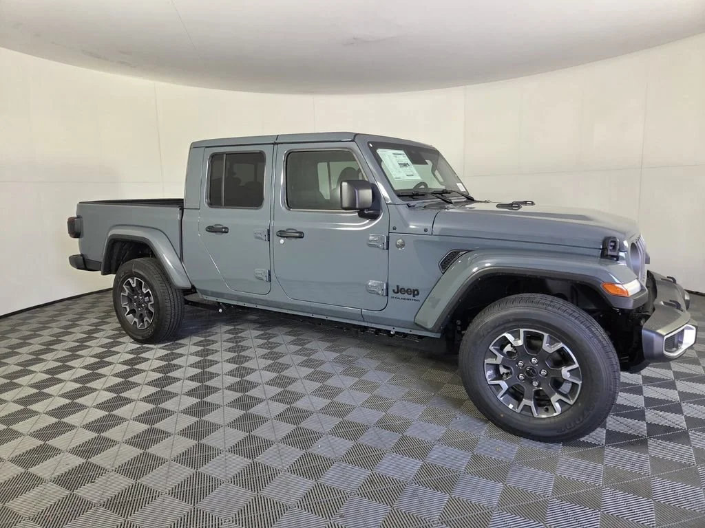 New 2026 Anvil Clear-Coat Exterior Paint Jeep Sahara image 4