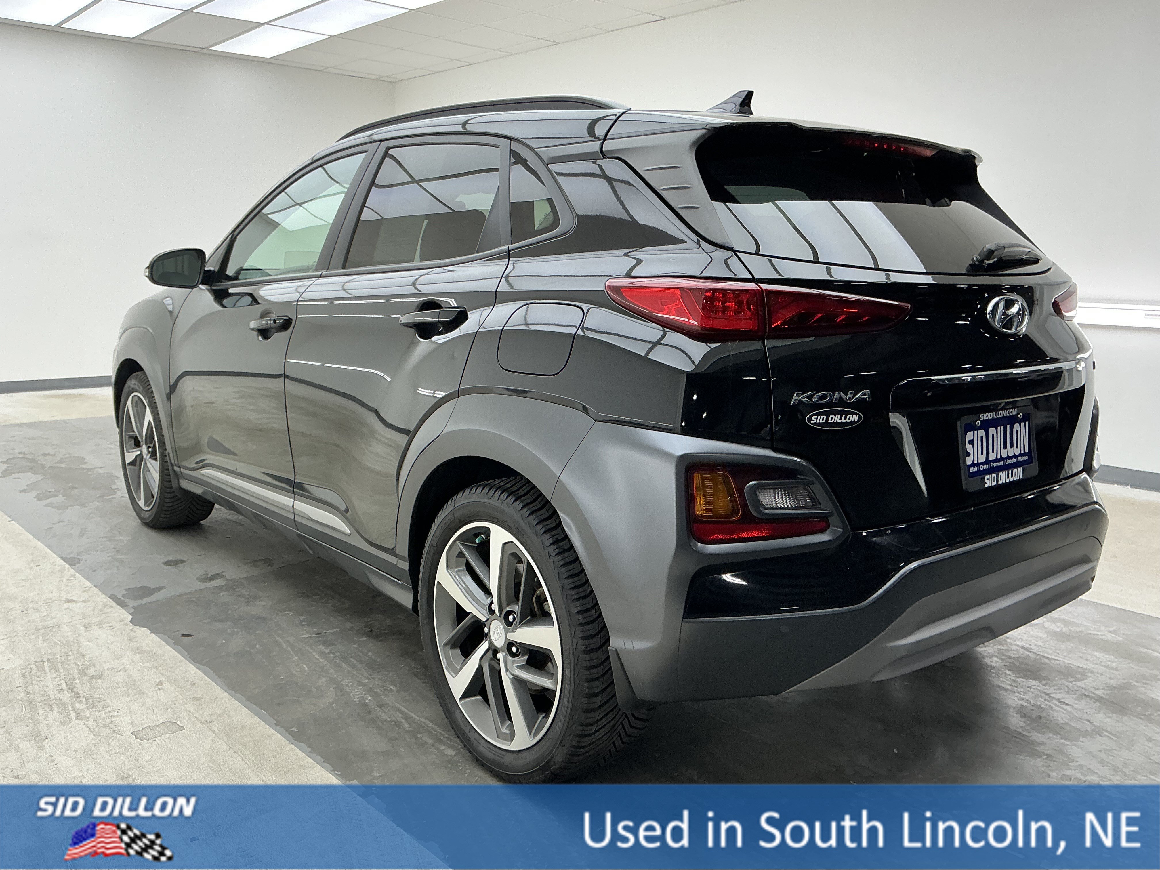 Used 2021 Ultra Black Hyundai Ultimate image 6