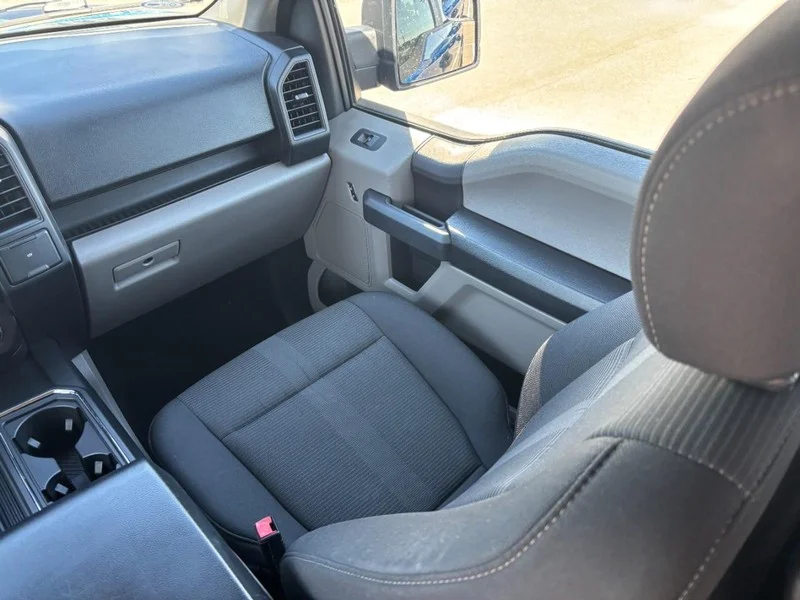 Used 2020 Velocity Blue Metallic Ford XL image 14