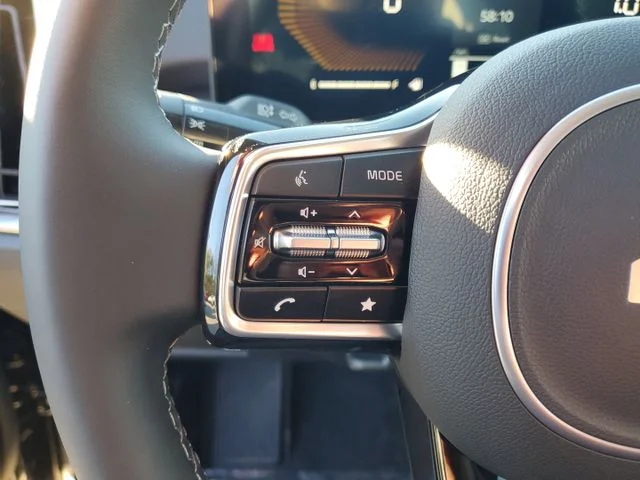 2025 Kia Sorento S - Photo 11