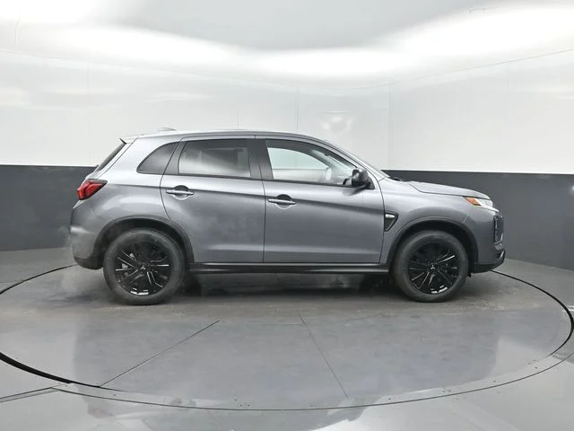 New 2026 Gray Mitsubishi 2.0 LE image 37