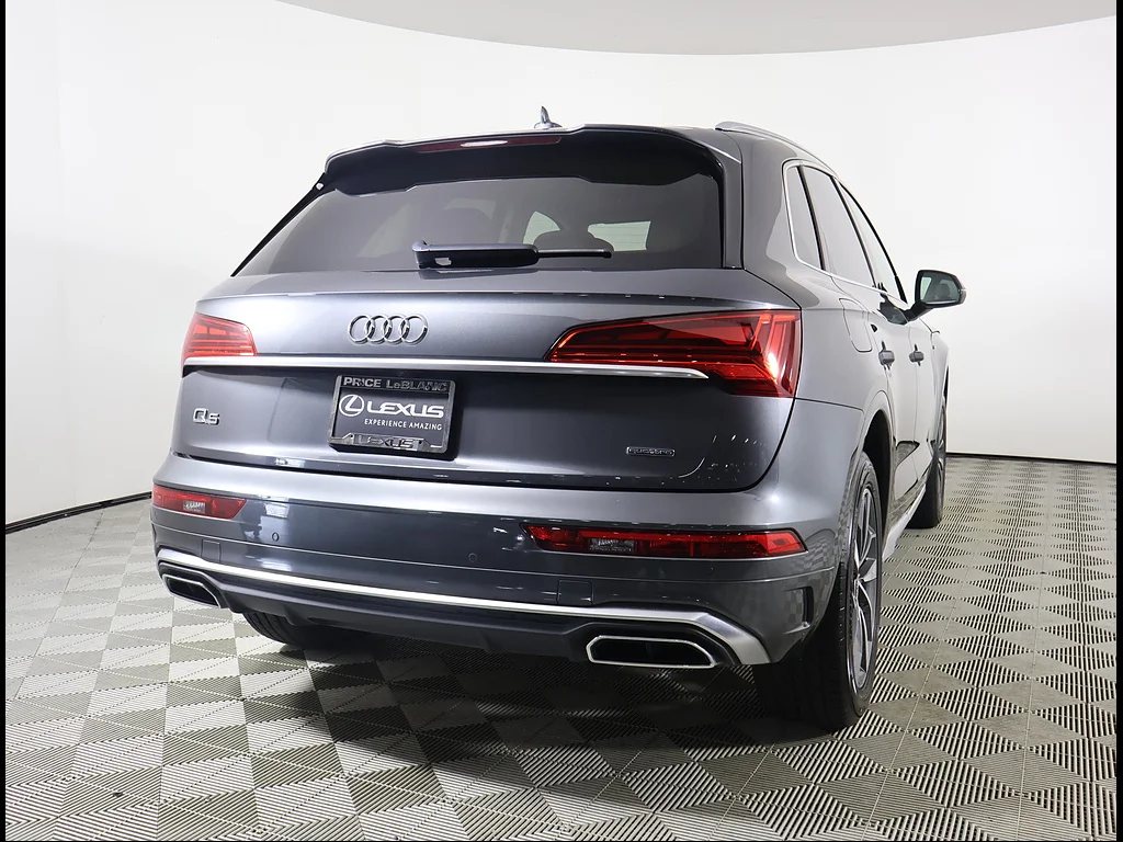 Used 2022 Daytona Gray Pearl Effect Audi 2.0T quattro Premium Plus S line image 5